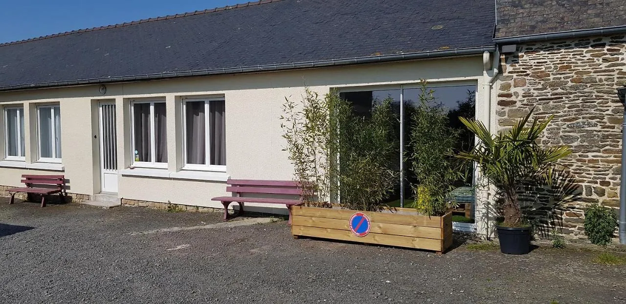 Gite Evanez Du Mont-Saint-Michel Pontorson Holiday home