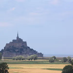  Hébergement de vacances Le Coin Des Hirondelles